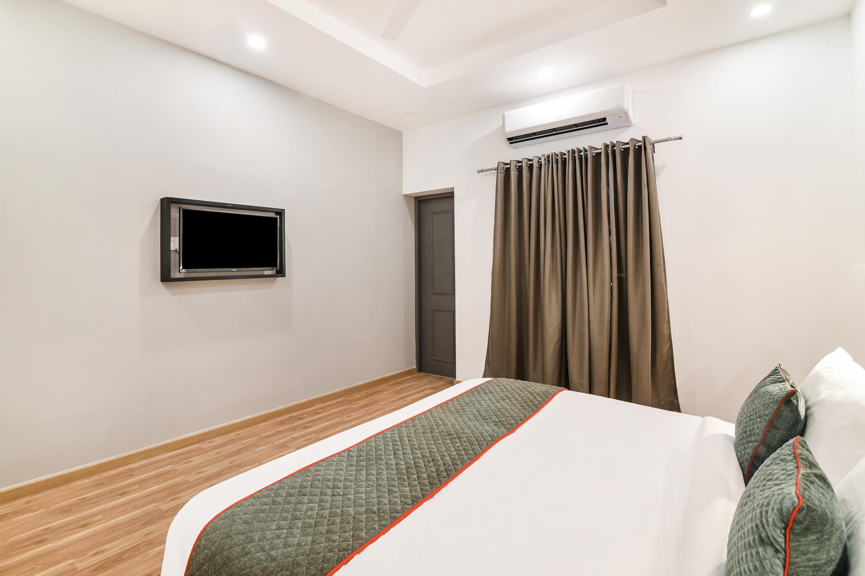Oyo Townhouse 091 Nungambakkam Hotel Chennai Exterior photo