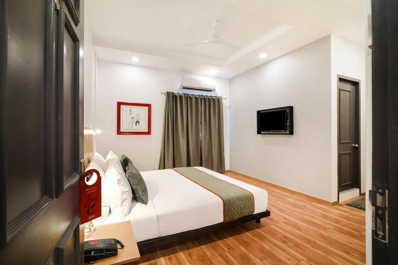 Oyo Townhouse 091 Nungambakkam Hotel Chennai Exterior photo